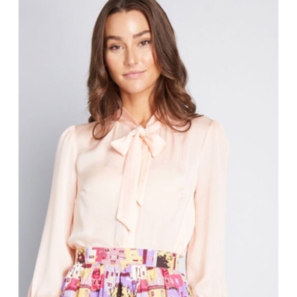 Modcloth Tops - 🍑 ModCloth Vanilla Milk “HBIC” Blouse